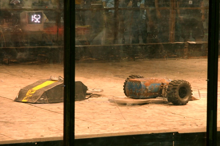 Vicious Circle (left) vs Compressor (right)