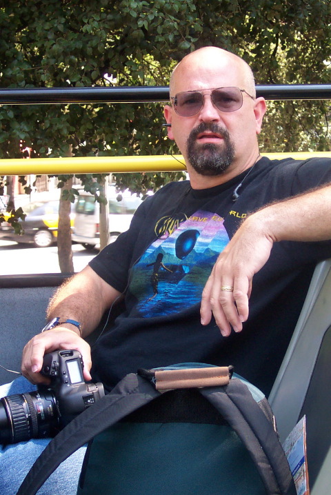 Fuzzy contemplating the architecture of Gaudi