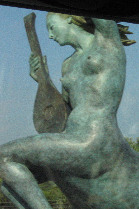 A female Centaur on its way to Rome