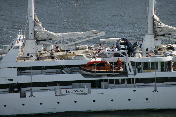 244W9228_1