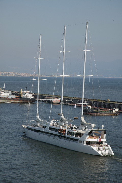 244W9232_1