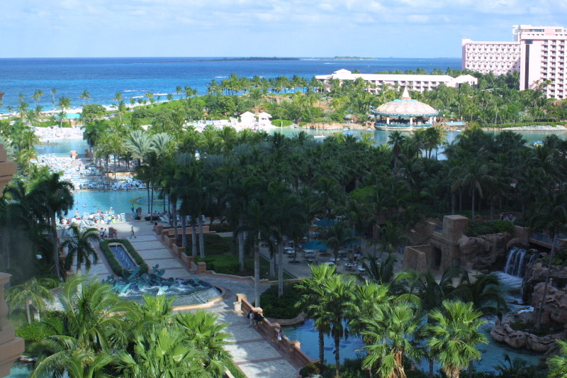 Atlantis pool and lagoon